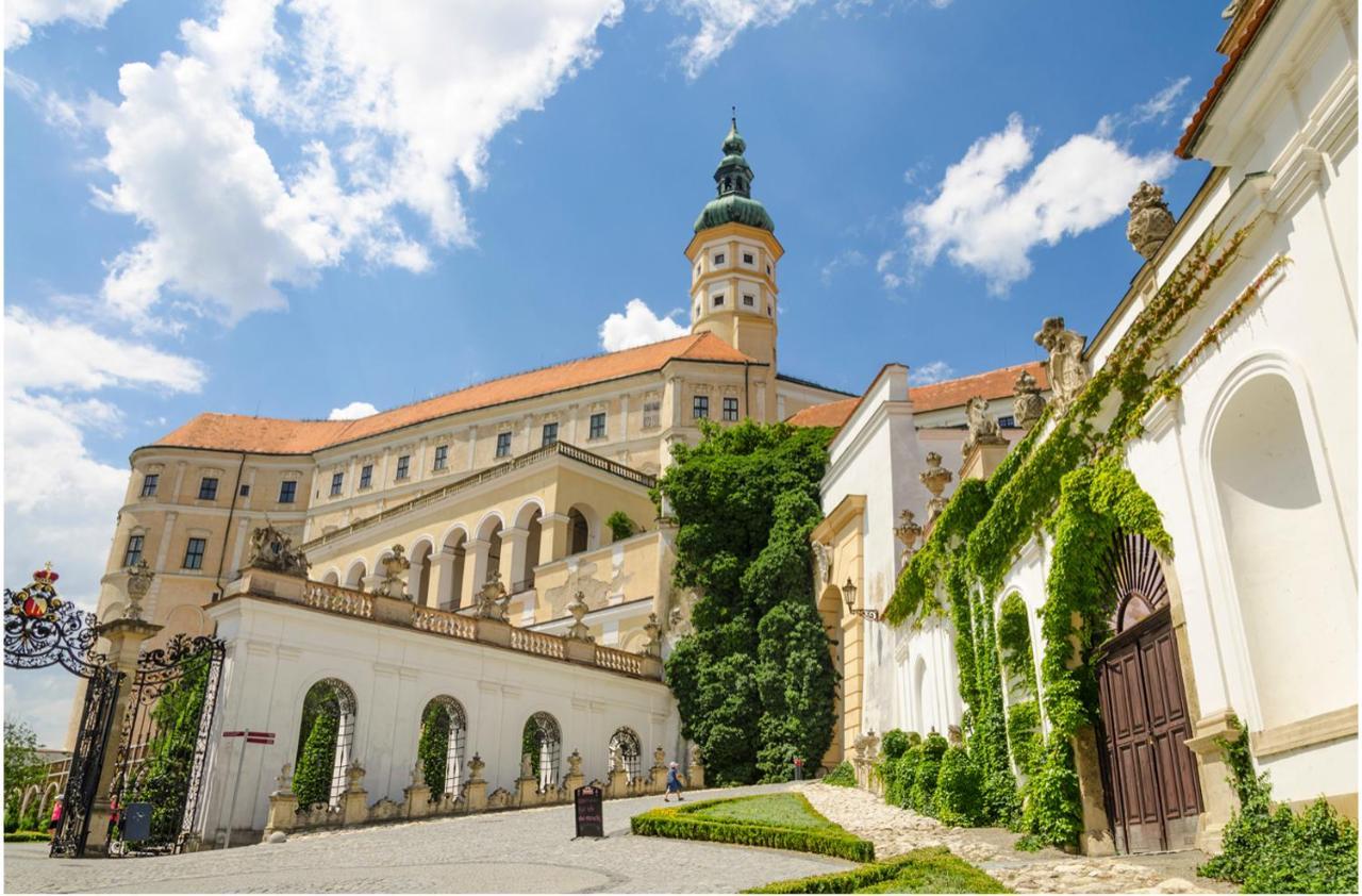 Apartamento Poetic Mikulov Exterior foto